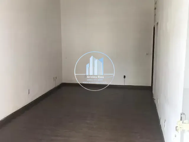 Loja com 33m², para alugar, no bairro Centro em Pouso Alegre