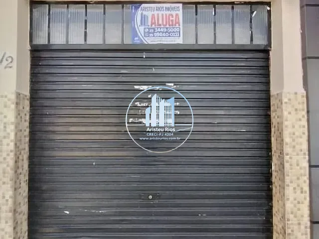 Loja com 33m², para alugar, no bairro Centro em Pouso Alegre