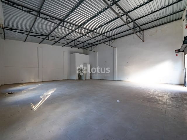 Loja com 185m², para alugar, no bairro Polvilho em Cajamar