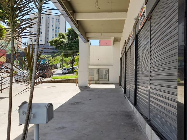 Loja com 254m², à venda, no bairro Ouro Preto em Belo Horizonte