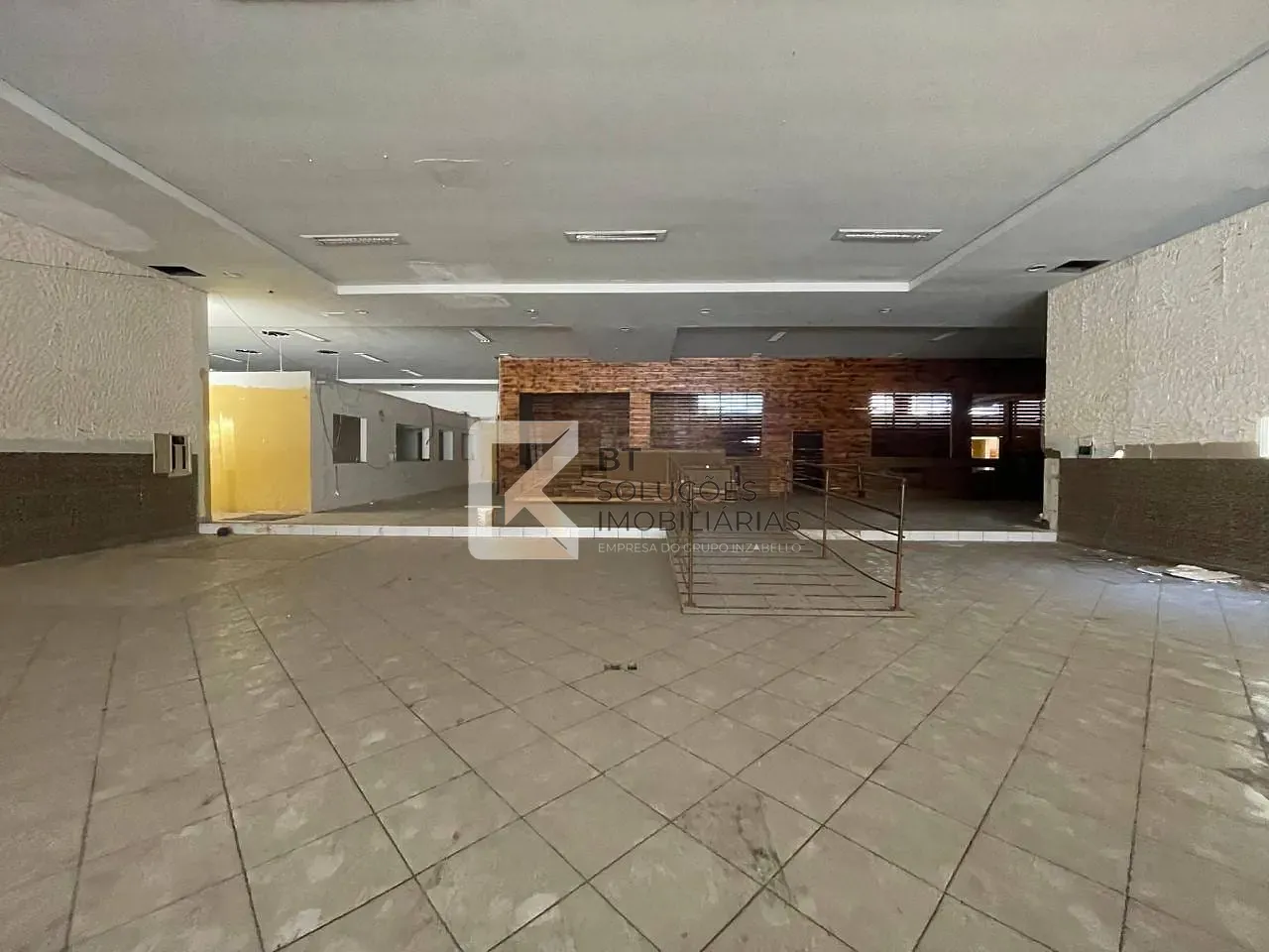 Loja-Salão, 1014 m² - Foto 2