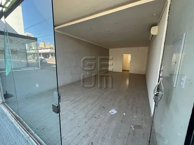 Loja para alugar, no bairro Centro em Londrina