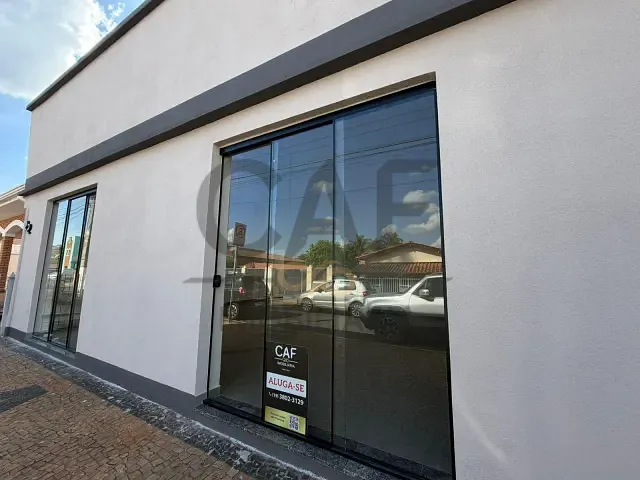 Loja com 108m², para alugar, no bairro Centro em Holambra