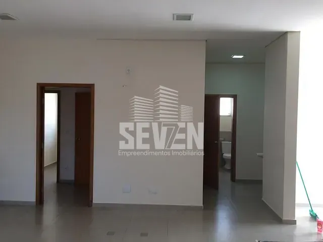 Loja com 363m², para alugar, no bairro Vila Mariana em Bauru