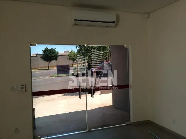 Loja com 363m², para alugar, no bairro Vila Mariana em Bauru
