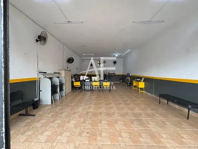 Loja com 94m², para alugar, no bairro Centro em Taubaté