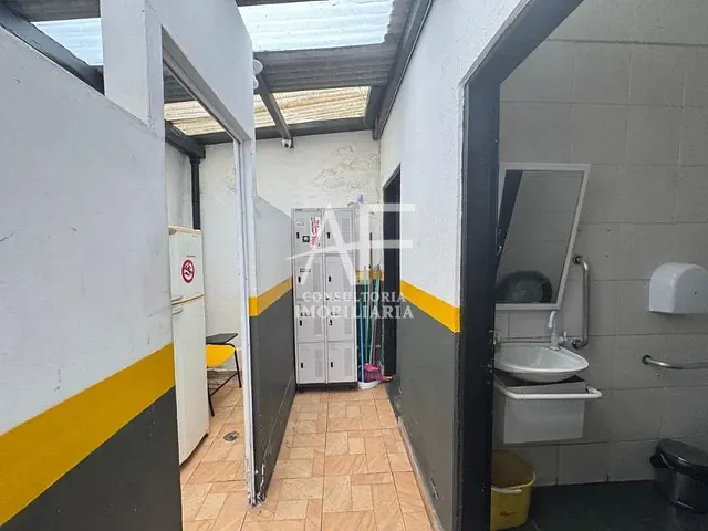 Loja com 94m², para alugar, no bairro Centro em Taubaté