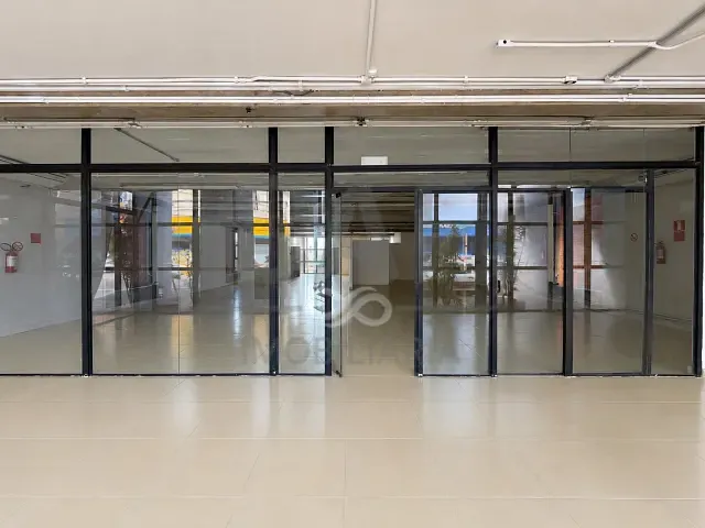 Loja com 1233m², à venda ou para alugar, no bairro Centro em Santo Antônio de Posse