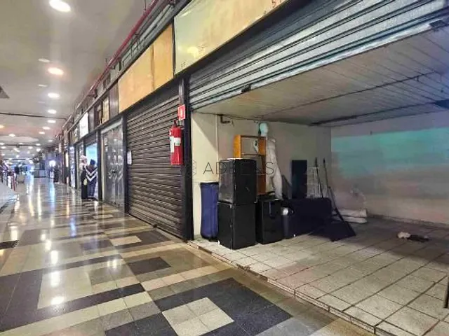 Loja à venda ou para alugar, no bairro Centro em São Paulo