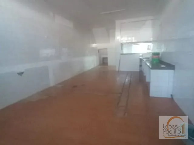 Loja com 250m², para alugar, no bairro Centro em Atibaia