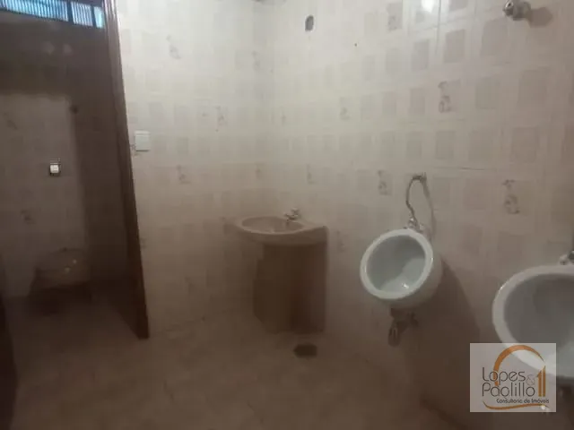 Loja com 250m², para alugar, no bairro Centro em Atibaia
