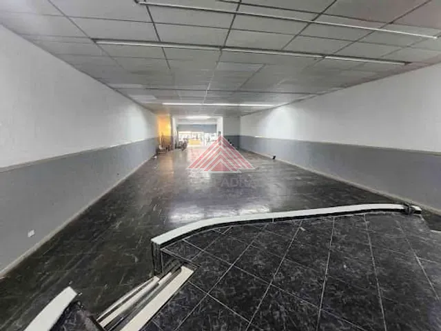 Loja com 350m², para alugar, no bairro Parque das Américas em Mauá