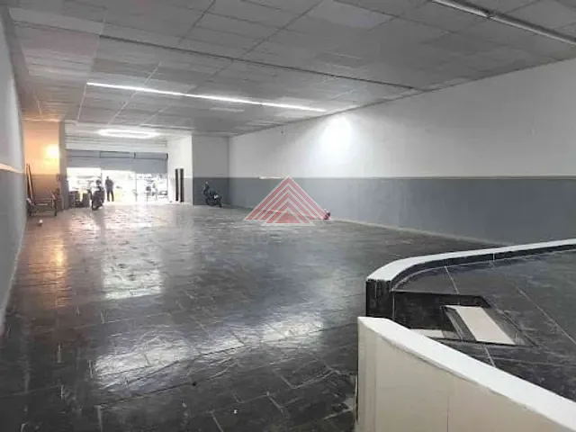 Loja com 350m², para alugar, no bairro Parque das Américas em Mauá
