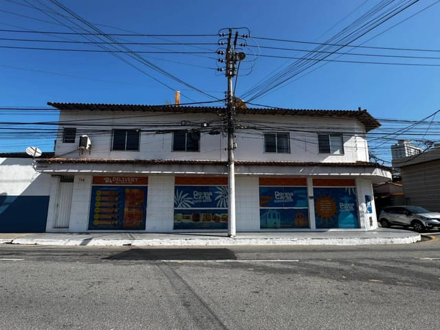 Loja com 648m², à venda, no bairro Glória em Macaé