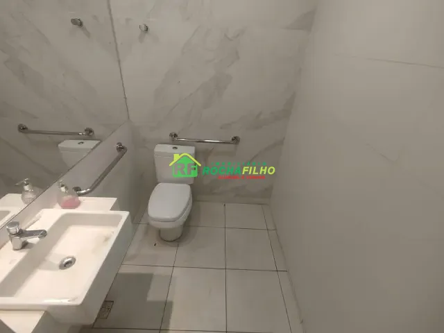 Loja 6 quartos e 2 banheiros, para alugar, no bairro Santa Isabel em Teresina