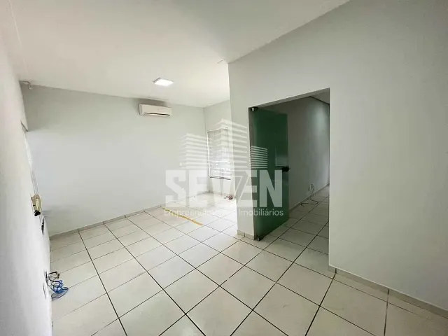 Loja com 330m², à venda, no bairro Vila Mesquita em Bauru