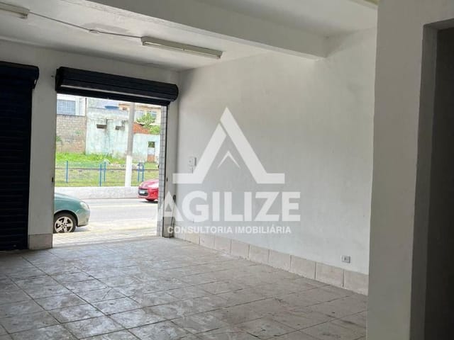 Loja com 250m², para alugar, no bairro Sol e Mar em Macaé