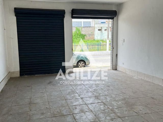 Loja com 250m², para alugar, no bairro Sol e Mar em Macaé