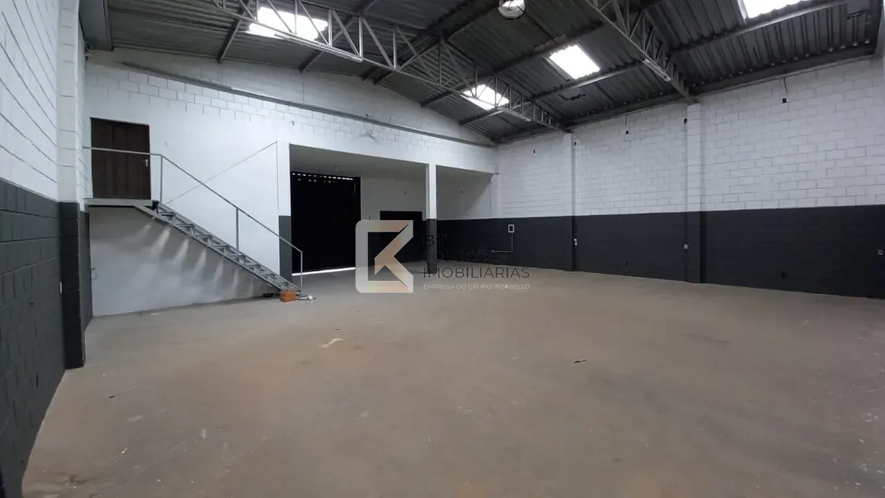 Loja-Salão, 250 m² - Foto 1