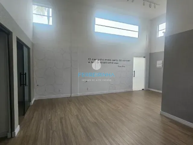 Loja com 140m², para alugar, no bairro Urbanova em São José dos Campos