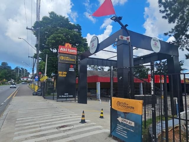 Loja com 190m², para alugar, no bairro Vila Chacrinha (Botujuru) em Campo Limpo Paulista