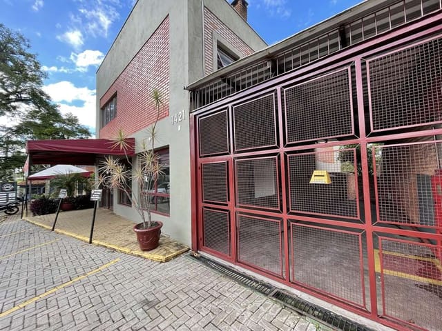 Loja com 351m², à venda, no bairro Chácara São João em Carapicuíba