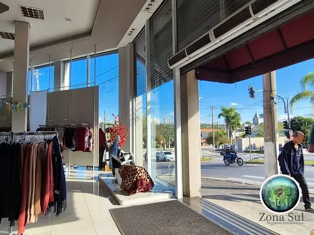 Loja com 370m², para alugar, no bairro Centro em Votorantim
