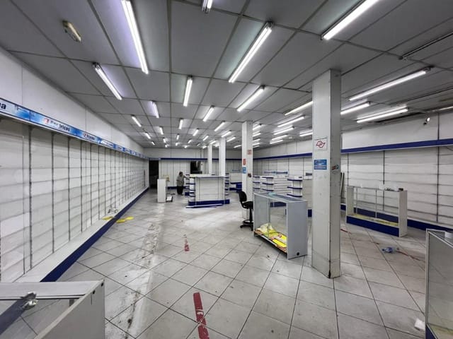 Loja com 300m², para alugar, no bairro Polvilho em Cajamar