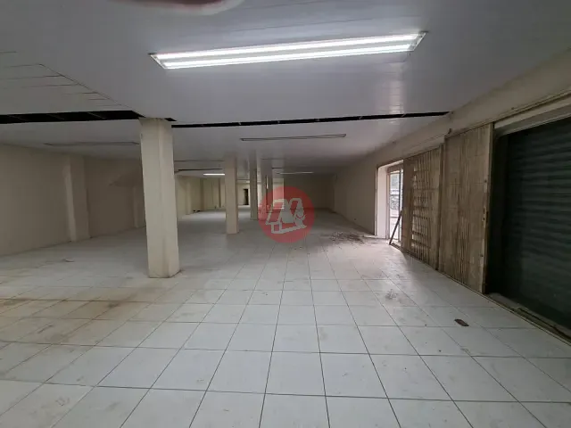 Loja para alugar, no bairro Bom Fim em Porto Alegre