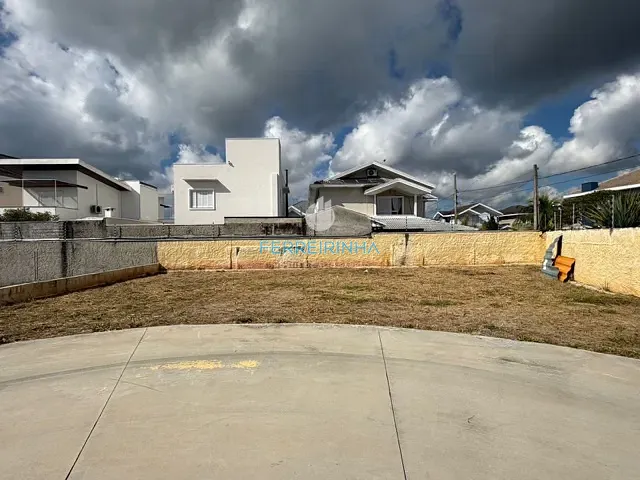 Loja com 700m², para alugar, no bairro Urbanova VII em São José dos Campos