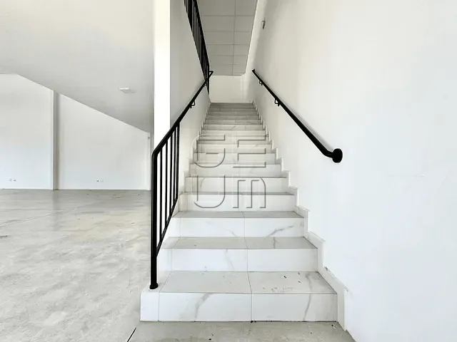 Loja com 348m², à venda ou para alugar, no bairro Jardim Planalto em Londrina