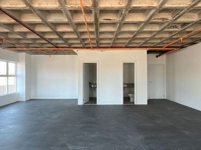 Loja com 153m², para alugar, no bairro Bela Suiça em Londrina