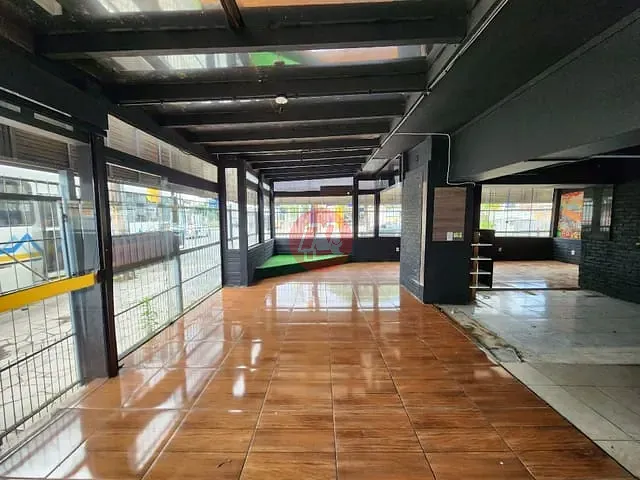 Loja para alugar, no bairro Praia de Belas em Porto Alegre