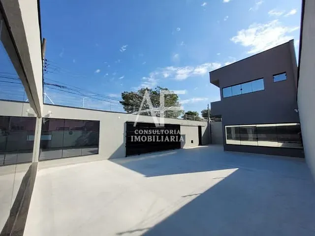 Loja com 232m², à venda, no bairro Vila São Geraldo em Taubaté