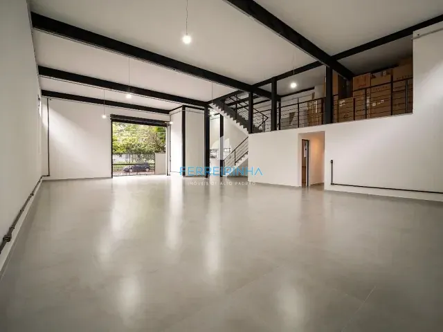 Ponto com 500m², à venda ou para alugar, no bairro Jardim Augusta em São José dos Campos