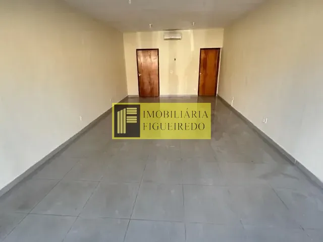 Loja com 140m², para alugar, no bairro Parque Estoril em São José do Rio Preto