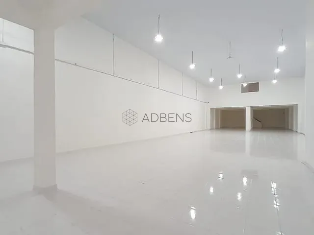 Loja com 500m², para alugar, no bairro Santo Amaro em São Paulo