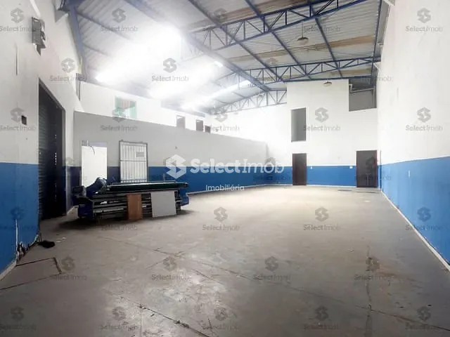 Loja com 290m², para alugar, no bairro Jardim Itapeva em Mauá