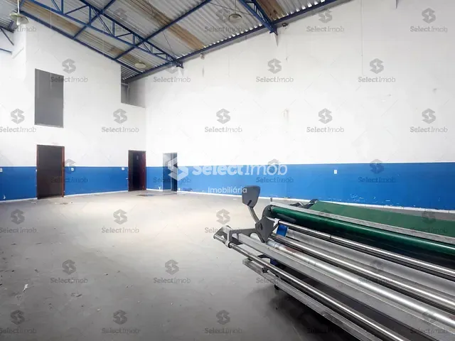 Loja com 290m², para alugar, no bairro Jardim Itapeva em Mauá