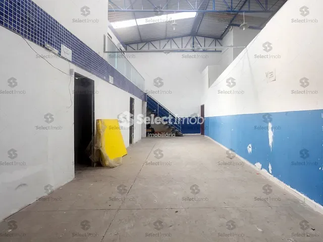 Loja com 290m², para alugar, no bairro Jardim Itapeva em Mauá