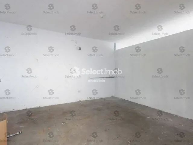 Loja com 290m², para alugar, no bairro Jardim Itapeva em Mauá