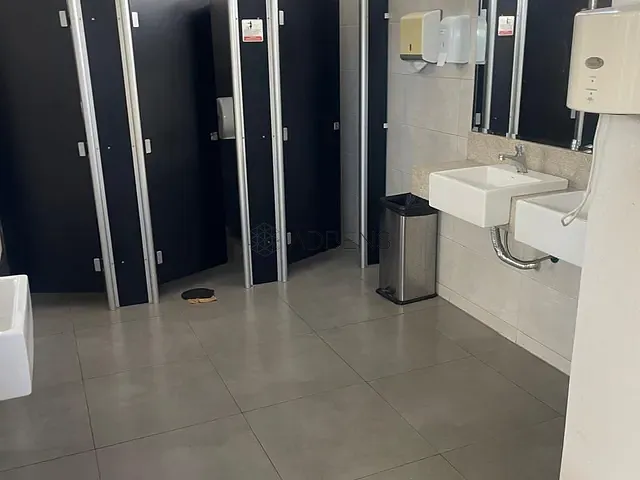 Loja à venda ou para alugar, no bairro Chácara Santo Antônio (Zona Sul) em São Paulo