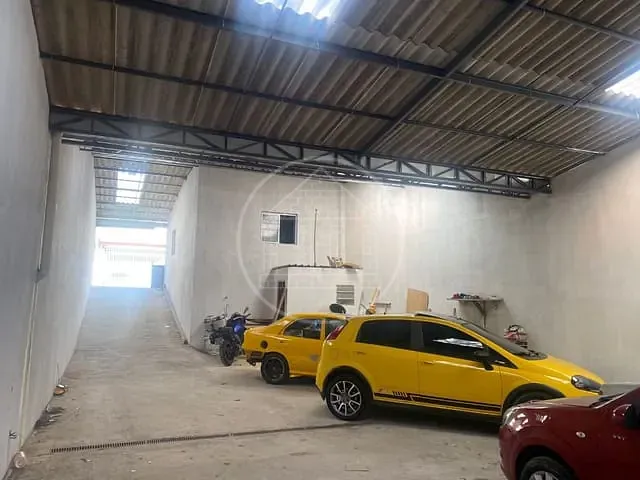 Loja com 110m², para alugar, no bairro Jardim Myrna em São Paulo