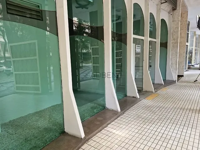 Loja à venda ou para alugar, no bairro República em São Paulo