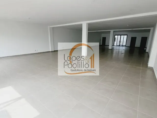 Loja com 275m², para alugar, no bairro Centro em Bom Jesus dos Perdões