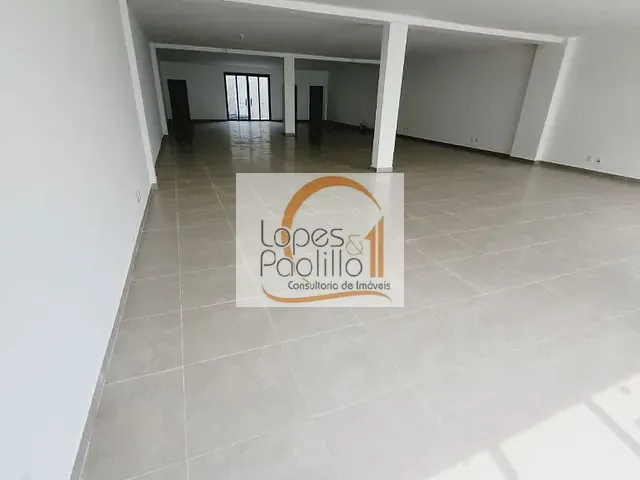 Loja com 275m², para alugar, no bairro Centro em Bom Jesus dos Perdões