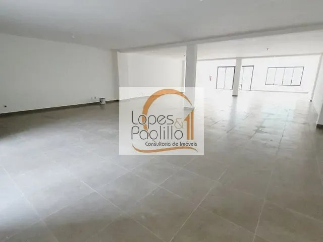 Loja com 275m², para alugar, no bairro Centro em Bom Jesus dos Perdões