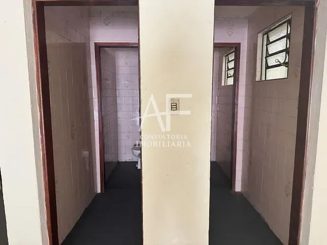 Loja com 94m², para alugar, no bairro Centro em Taubaté