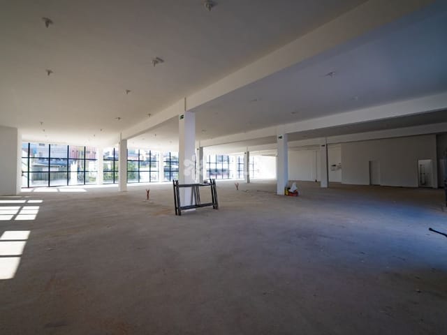 Loja com 900m², para alugar, no bairro Ipês (Polvilho) em Cajamar