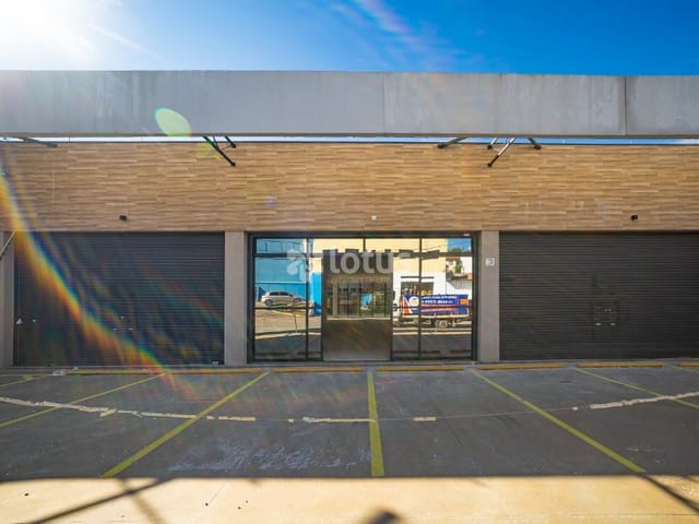 Loja com 900m², para alugar, no bairro Ipês (Polvilho) em Cajamar